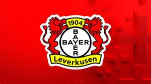 Bayer Leverkusen labdarúgók a pályán