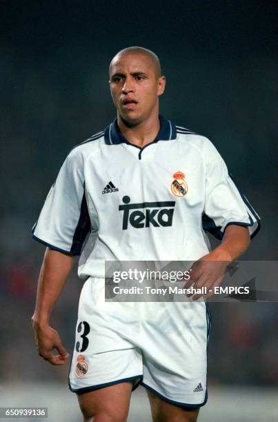 Roberto Carlos a Real Madrid Bajnokok Ligája győzelmét ünnepli