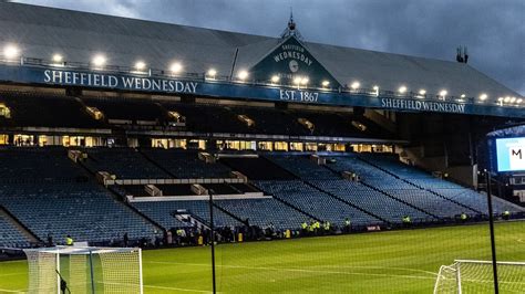 A Hillsborough stadion alaprajza és a szurkolói bejutási útvonalak