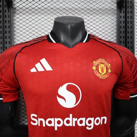 Manchester United logó és szurkolói tárgyak válogatása