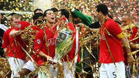 Topps European Champions League Manchester United kártyaszett doboza és kártyái