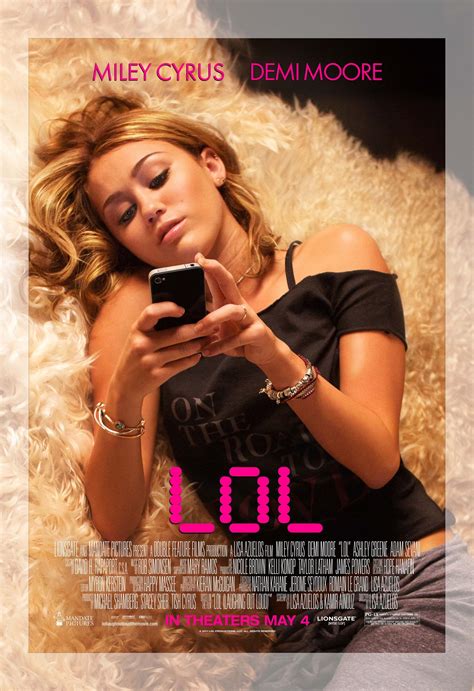 Miley Cyrus és Demi Moore a LOL című filmben
