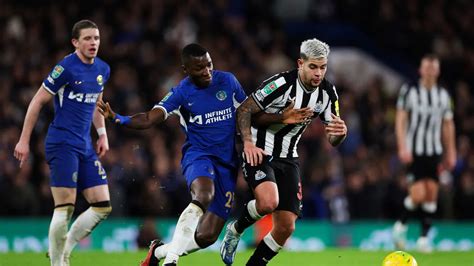 A Chelsea-Newcastle Ligakupa mérkőzés feszült pillanatai