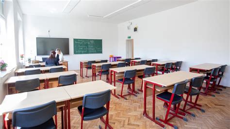 Modernizált tantermek a makói iskolákban