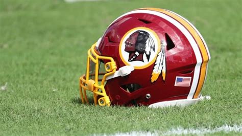 Az NFL csapatok logóinak evolúciója