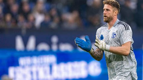 A Schalke 04 csapatkapitánya és kapusa, Ralf Fährmann