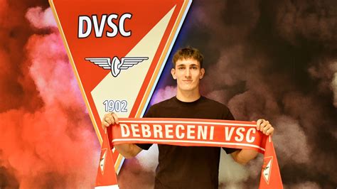A DVSC csapatának archív fotója vagy a debreceni stadion látképe