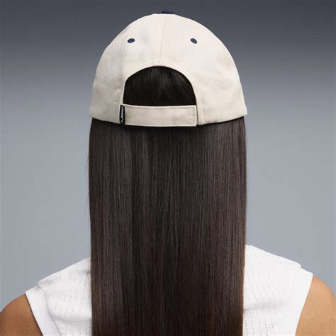 Snapback sapka hátulján lévő állítható pánt