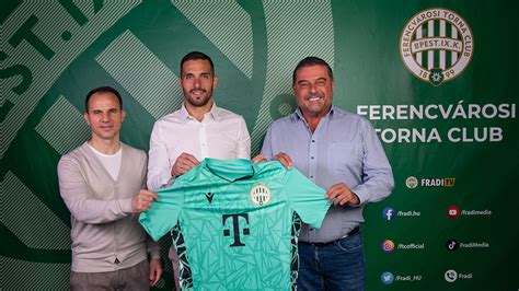 Szécsi Gergő, a Ferencvárosi TC kapusa edzés közben