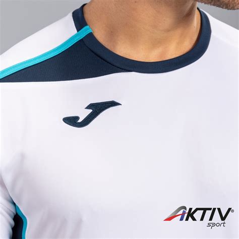 Részlet egy minőségi labdarúgó mez anyagáról