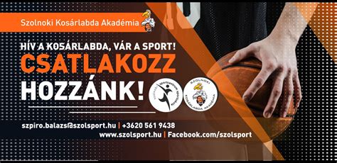 Szolnoki szurkolók a lelátón