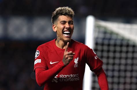 Roberto Firmino gólpasszt ad Sadio Manénak