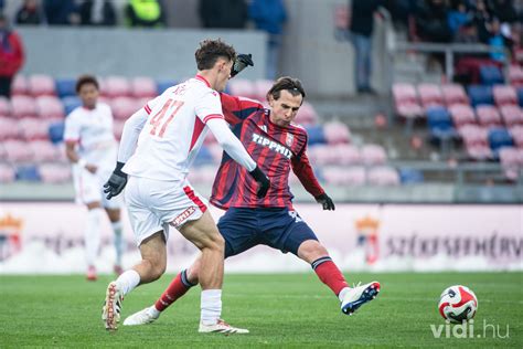 A Videoton csapatának ünneplése egy gól után