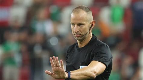 Bognár Tamás, a tapasztalt labdarúgó játékvezető