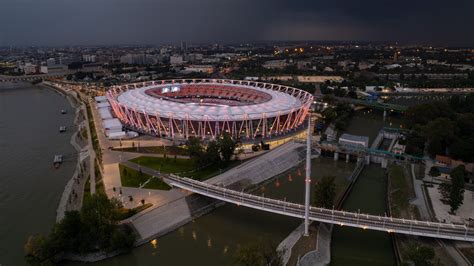 Illusztráció szurkolói molinókról és stadionbeli hangulatról