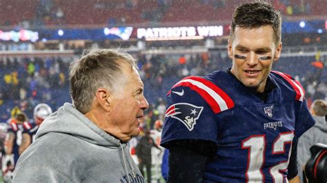 Tom Brady és Bill Belichick közös ünneplése a pályán