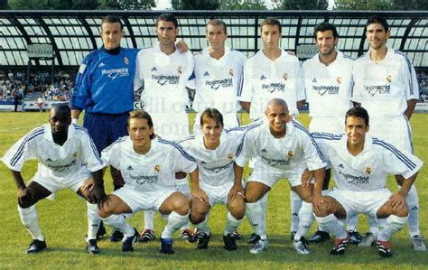 Real Madrid squad 2001 celebrating La Liga title at Cibeles