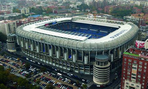 Santiago Bernabéu Stadium full capacity 2001