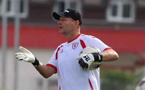 Petry Zsolt a Samsunspor kapusedzőjeként a pálya szélén