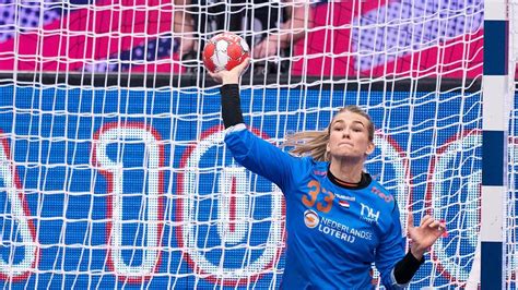 Irina Sirina kézilabda kapus