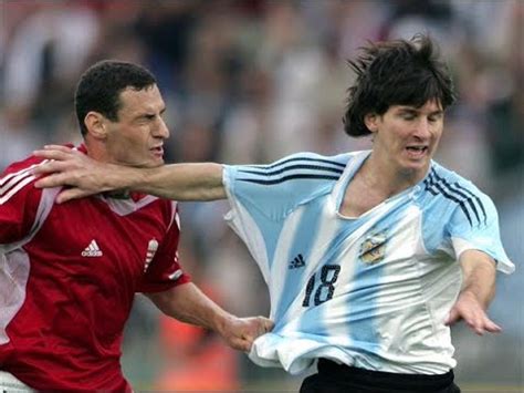 Lionel Messi a magyar válogatott ellen (2005)