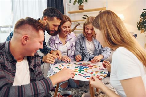 kreatív csapatépítő feladatok munkahelyen
