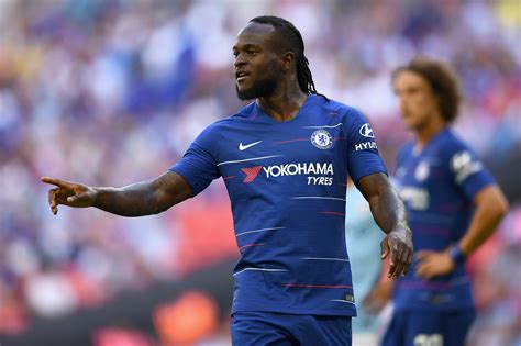 Victor Moses ünnepli a gólját