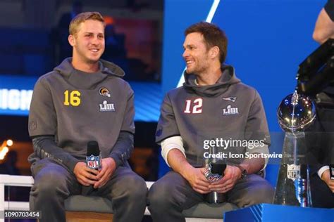 Tom Brady és Jared Goff portréja