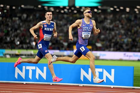 Jakob Ingebrigtsen futás közben az 1500 méteres döntőben