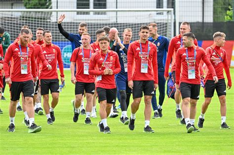 Fiatal játékosok edzése egy magyar amerikaifutball-klubban