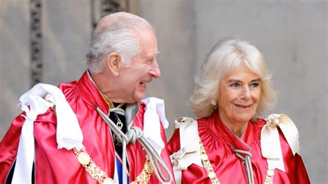 Károly király és Kamilla királyné a Chelsea Flower Show-n