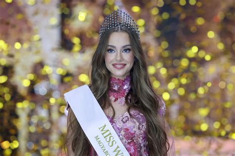 Szunai Linda mint Miss World Hungary 2011, koronaval