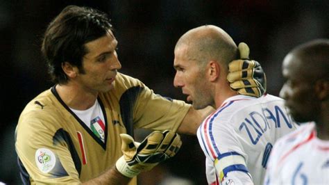 Gianluigi Buffon hihetetlen védése Zidane fejesénél a 2006-os VB döntőn