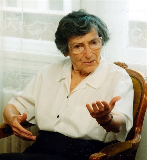 Nemes Lívia portréja