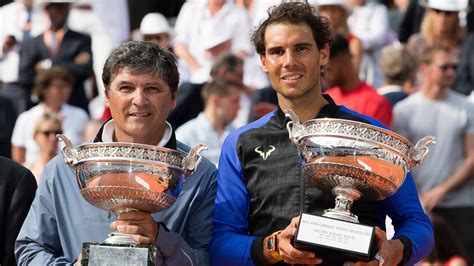 Rafael Nadal és Toni Nadal a pályán