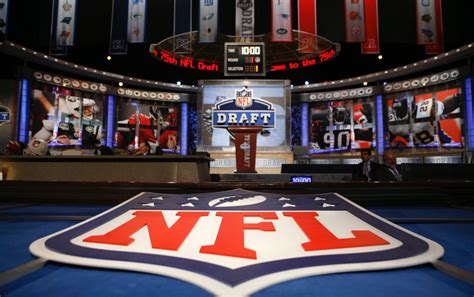 Az NFL Draft színpada vagy egy amerikai futball mérkőzés pillanatképe