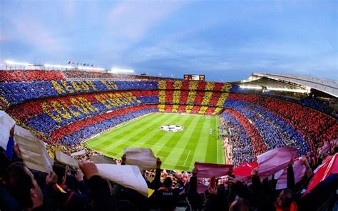A Camp Nou, az FC Barcelona stadionja tele szurkolókkal