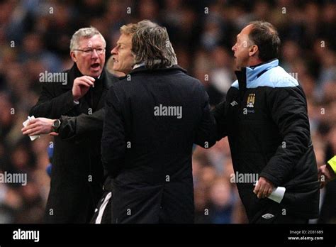 Sir Alex Ferguson és Roberto Mancini a pálya szélén