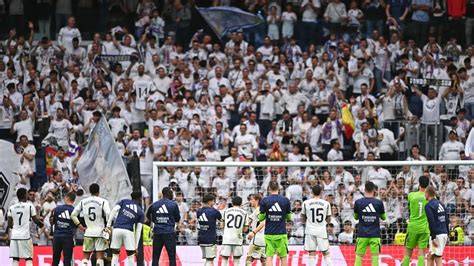 A Real Madrid csatárai ünneplés közben