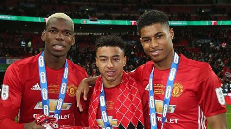 A Manchester United 1999-es triplázó csapata