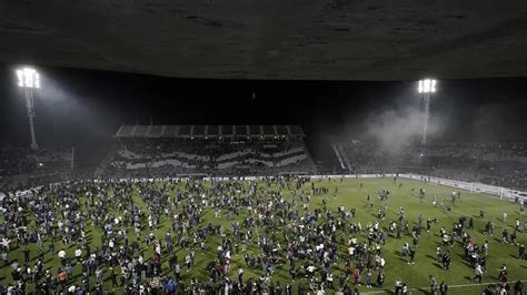 Rendőri beavatkozás a stadionban