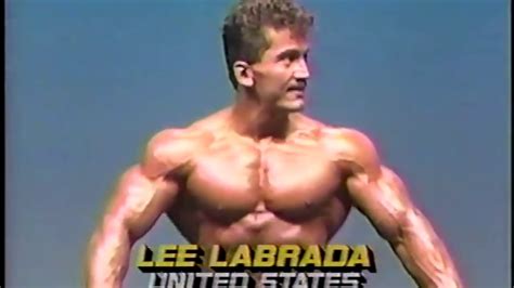 Lee Labrada pózol a Mr. Universe 1985 versenyen