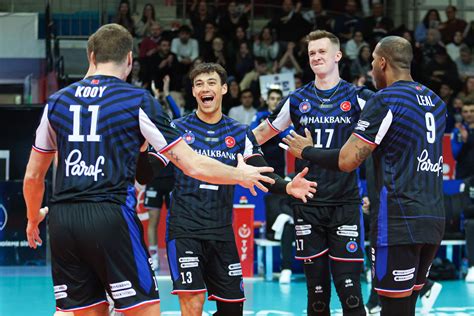 A Fenerbahçe és a Halkbank Ankara szurkolói