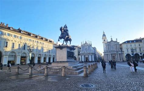 Torino városképe ikonikus sportlétesítményekkel