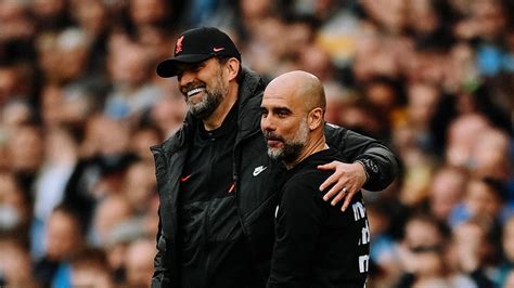 Pep Guardiola és Jürgen Klopp a pálya szélén
