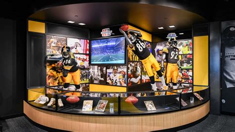 Belső kép a Steelers Hall of Honor Museum kiállításairól
