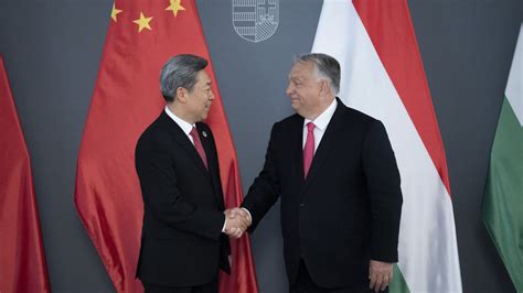 Kínai politikai konzultáció képviselőkkel