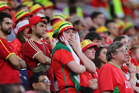 Walesi szurkolók a stadionban