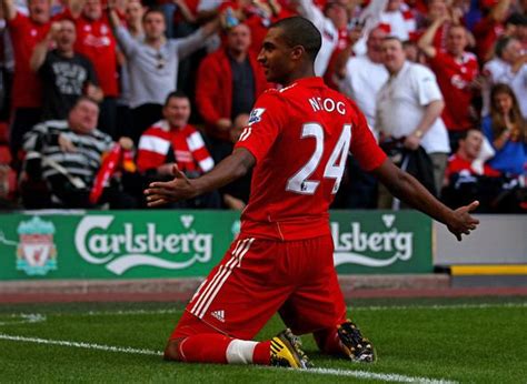 David N'Gog a Liverpool mezében