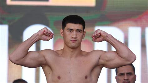 Dimitrij Bivol a ringben